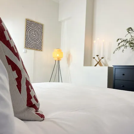 Spacious, Near & Easy Parking - By Solstad * Cavala