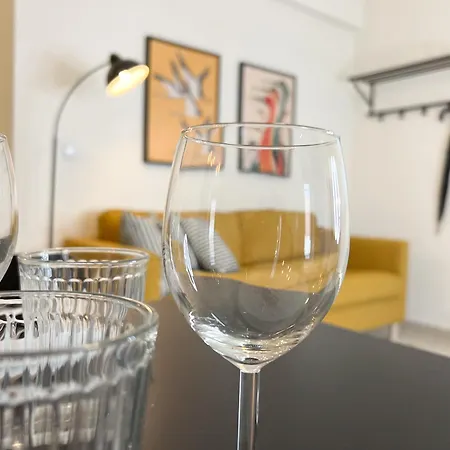 Spacious, Near & Easy Parking - By Solstad Apartamento *