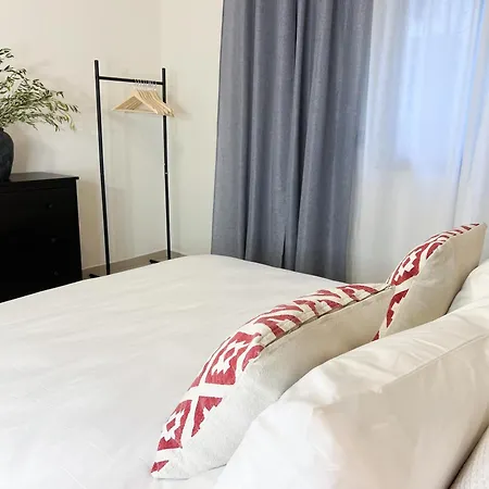 Appartamento Spacious, Near & Easy Parking - By Solstad *