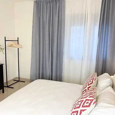 Spacious, Near & Easy Parking - By Solstad