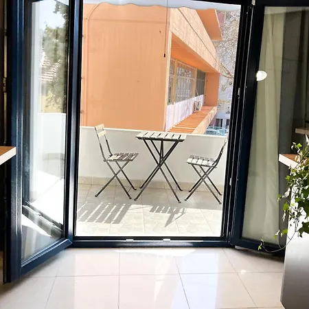 Διαμέρισμα Spacious, Near & Easy Parking - By Solstad