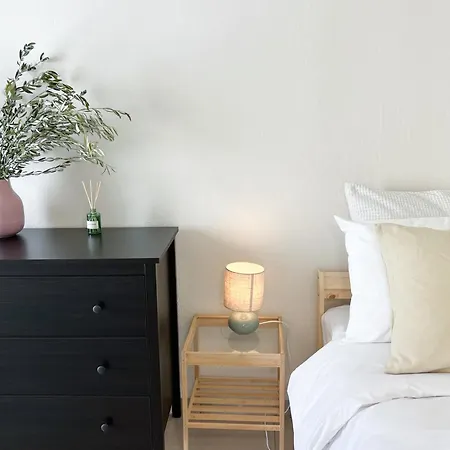 Spacious, Near & Easy Parking - By Solstad