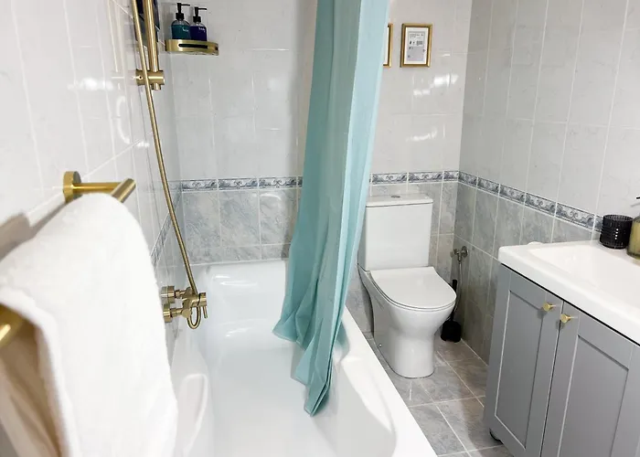 Διαμέρισμα Spacious, Near & Easy Parking - By Solstad Καβάλα