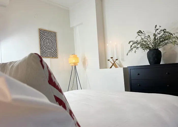 Διαμέρισμα Spacious, Near & Easy Parking - By Solstad