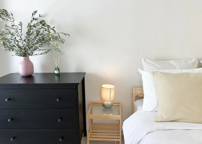 Spacious, Near & Easy Parking - By Solstad